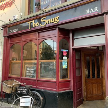 The traditional pub front of The Snug Bar in Athlone.